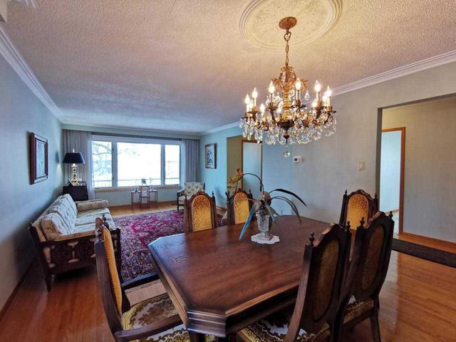 86 Iangrove Terr, House detached with 3 bedrooms, 3 bathrooms and 4 parking in Toronto ON | Image 7