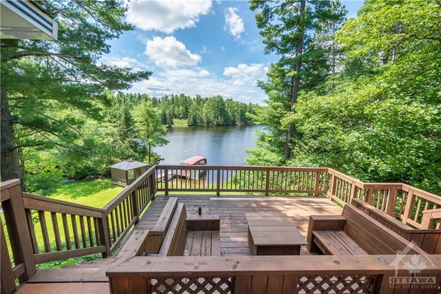 121 Rosebrugh Road, House detached with 3 bedrooms, 4 bathrooms and 10 parking in Greater Madawaska ON | Image 11