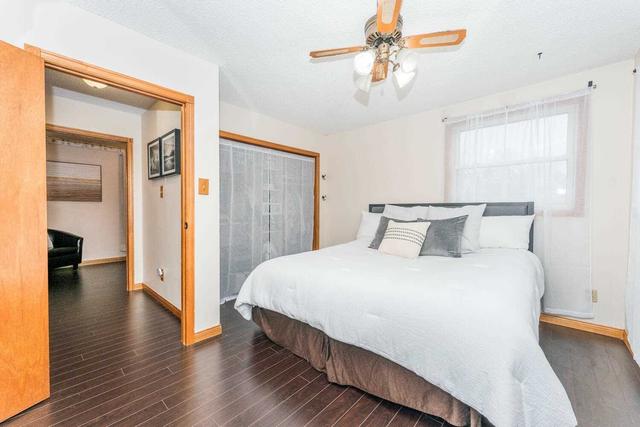 97 Kings Cres, House detached with 3 bedrooms, 2 bathrooms and 4 parking in Ajax ON | Image 2