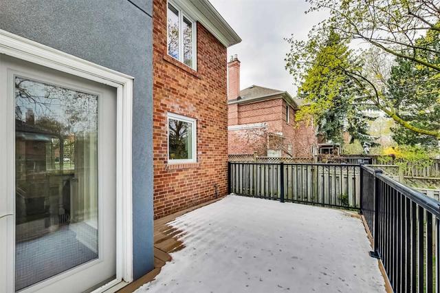 119 Burnhamthorpe Rd, House detached with 3 bedrooms, 2 bathrooms and 4 parking in Toronto ON | Image 24
