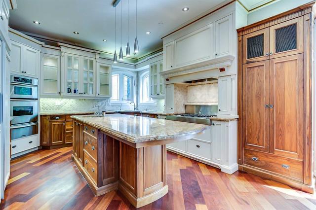 11 Cotswold Cres, House detached with 4 bedrooms, 7 bathrooms and 6 parking in Toronto ON | Image 35