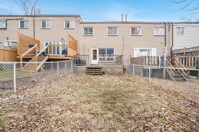 4 Lount St, House attached with 3 bedrooms, 2 bathrooms and 2 parking in Barrie ON | Image 11