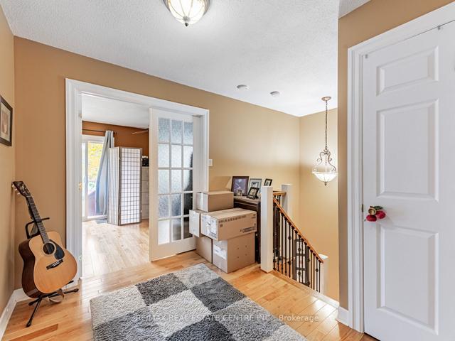 3576 Ash Row Cres, House semidetached with 3 bedrooms, 3 bathrooms and 5 parking in Mississauga ON | Image 3