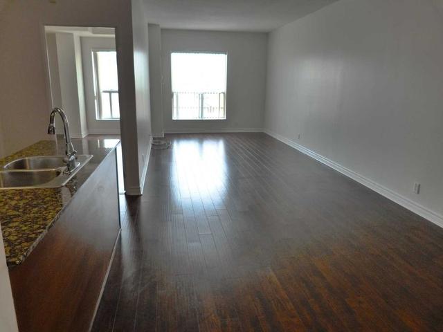 405 - 11 Christie St E, Condo with 2 bedrooms, 1 bathrooms and 1 parking in Toronto ON | Image 7