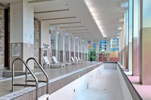 1011 - 29 Singer Crt, Condo with 2 bedrooms, 2 bathrooms and 1 parking in Toronto ON | Image 14