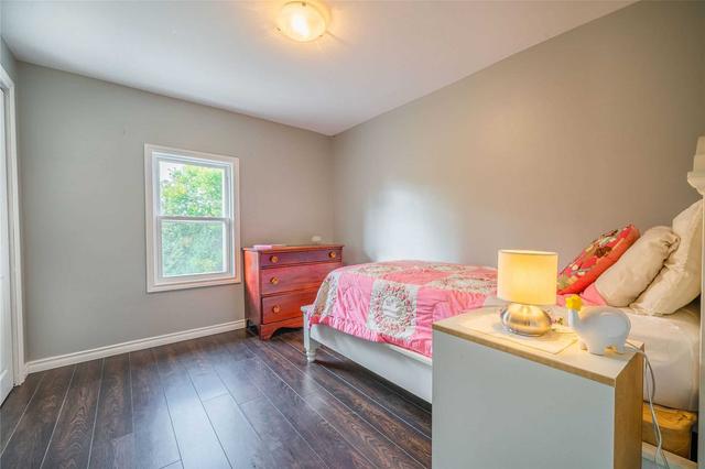 41 Brighton Ave N, House detached with 4 bedrooms, 1 bathrooms and 3 parking in Brantford ON | Image 13