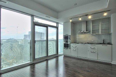 3201 - 12 York St, Condo with 1 bedrooms, 1 bathrooms and null parking in Toronto ON | Image 2