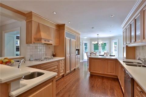 14 York Valley Cres, House detached with 4 bedrooms, 4 bathrooms and 6 parking in Toronto ON | Image 7