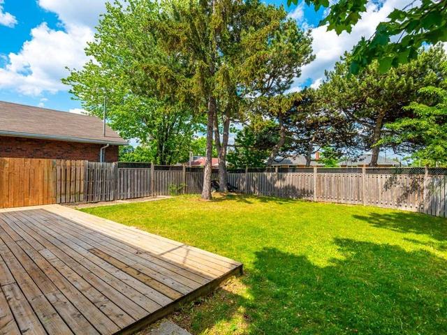 82 Pachino Blvd, House detached with 3 bedrooms, 3 bathrooms and 3 parking in Toronto ON | Image 20