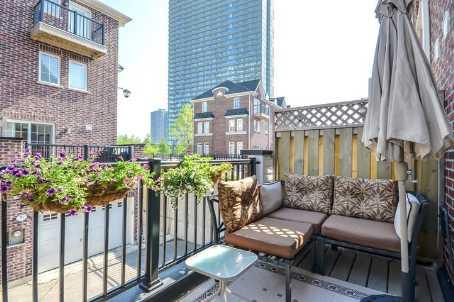 th 44 - 99 The Queensway, Townhouse with 3 bedrooms, 2 bathrooms and 2 parking in Toronto ON | Image 9