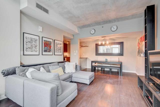 th1 - 57 East Liberty St, Townhouse with 1 bedrooms, 2 bathrooms and 1 parking in Toronto ON | Image 3