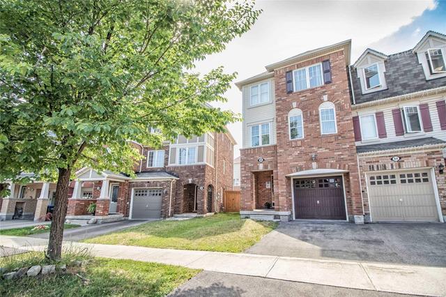 86 Lathbury St, House attached with 4 bedrooms, 4 bathrooms and 1 parking in Brampton ON | Image 1