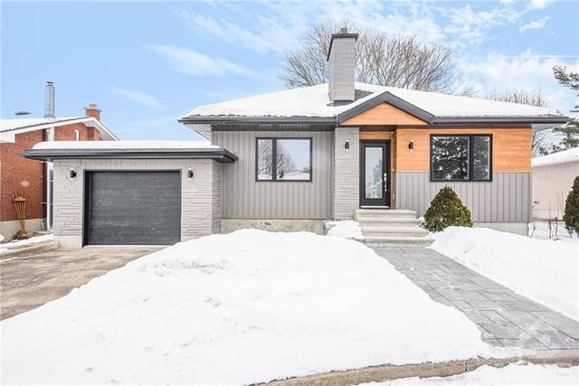 11 Lyall Street, House detached with 4 bedrooms, 3 bathrooms and 6 parking in Ottawa ON | Image 1