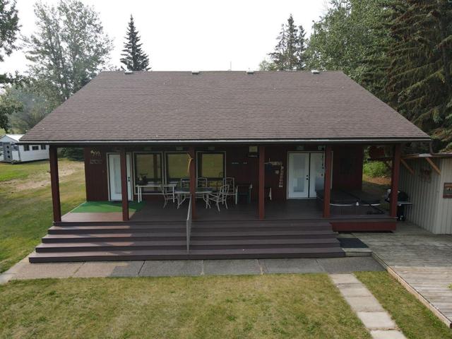 155 Peace River Avenue, House detached with 2 bedrooms, 2 bathrooms and null parking in Big Lakes County AB | Image 2