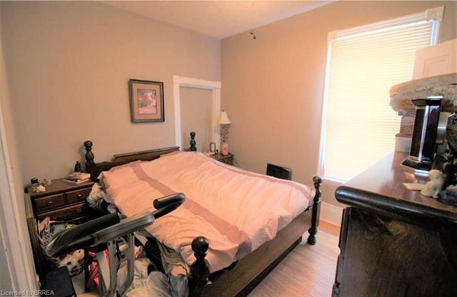 upper - 31 Palmerston Avenue, House detached with 1 bedrooms, 1 bathrooms and null parking in Brantford ON | Image 5