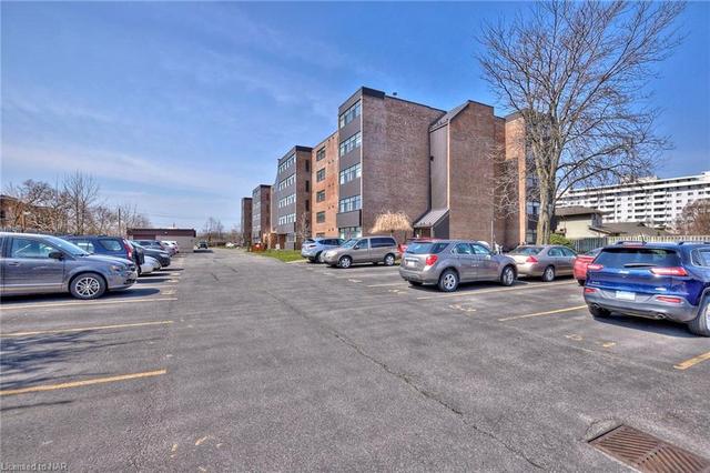 208 - 276 Oakdale Avenue, House attached with 2 bedrooms, 1 bathrooms and 1 parking in St. Catharines ON | Image 32