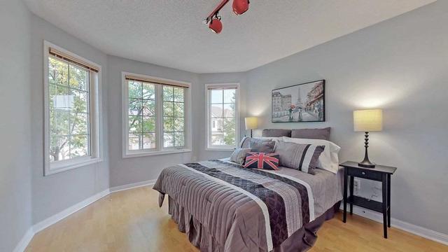 61 Saxony Dr, House detached with 4 bedrooms, 3 bathrooms and 3 parking in Markham ON | Image 11