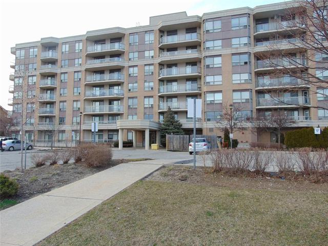 312 - 300 Ray Lawson Blvd, Condo with 1 bedrooms, 1 bathrooms and 1 parking in Brampton ON | Image 2
