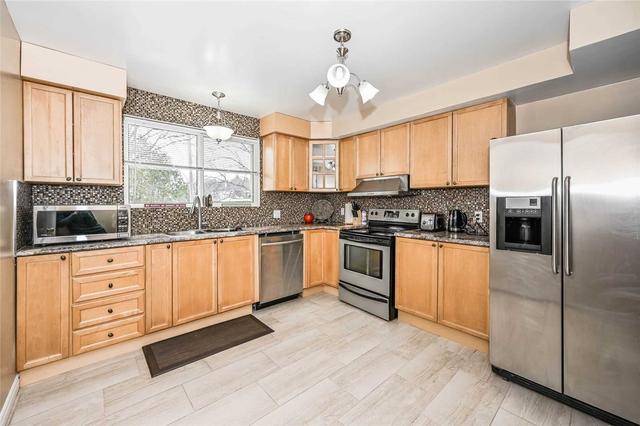 225 Elizabeth St, House detached with 5 bedrooms, 3 bathrooms and 5 parking in Guelph ON | Image 34