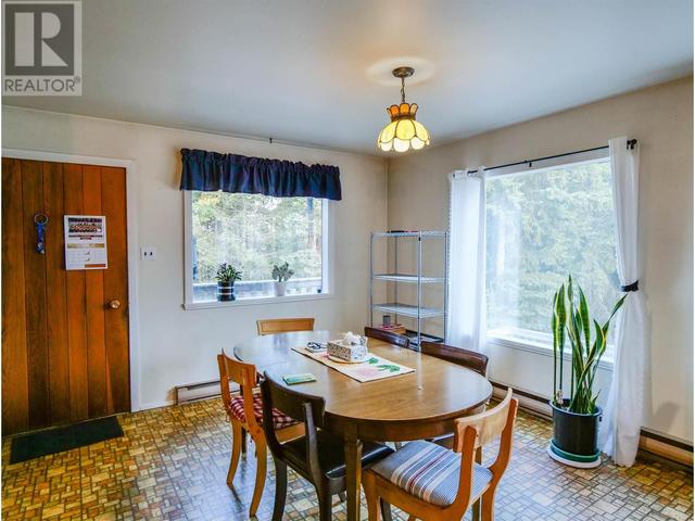 2255 Heaton Road, House detached with 5 bedrooms, 3 bathrooms and null parking in Cariboo B BC | Image 11