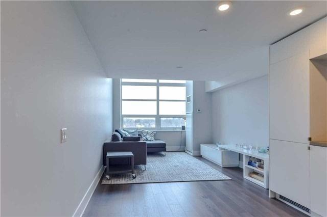 820 - 111 St Clair Ave W, Condo with 1 bedrooms, 2 bathrooms and 1 parking in Toronto ON | Image 4
