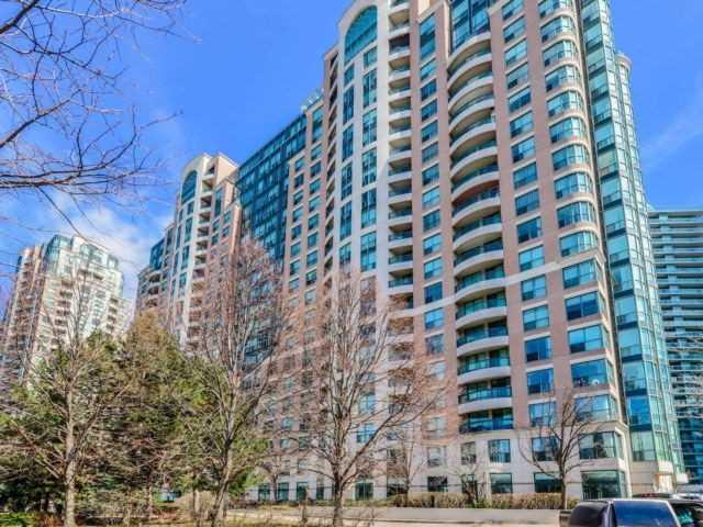 1015 - 23 Lorraine Dr, Condo with 2 bedrooms, 2 bathrooms and 1 parking in Toronto ON | Image 9