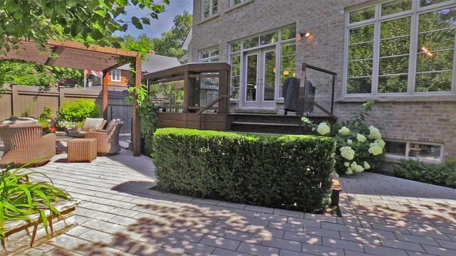 274 Lake Promenade, House detached with 4 bedrooms, 5 bathrooms and 2 parking in Toronto ON | Image 18