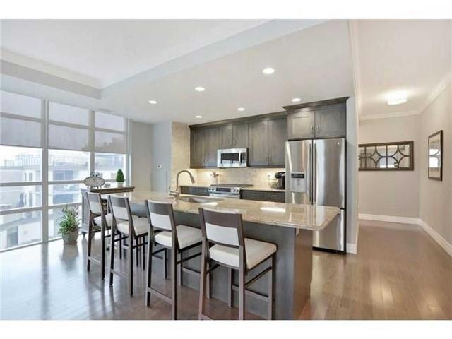 1003 - 360 Pearl St, Condo with 2 bedrooms, 2 bathrooms and 2 parking in Burlington ON | Image 3