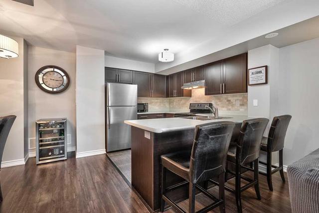 4401 - 2420 Baronwood Dr, Townhouse with 3 bedrooms, 3 bathrooms and 2 parking in Oakville ON | Image 8