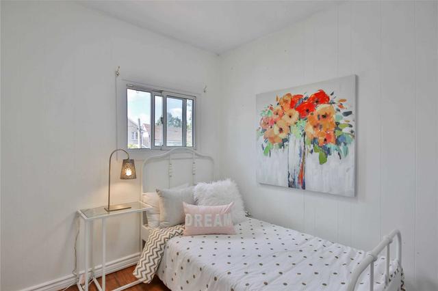 toronto - 233 Sixth St, House attached with 3 bedrooms, 2 bathrooms and 2 parking in Toronto ON | Image 16