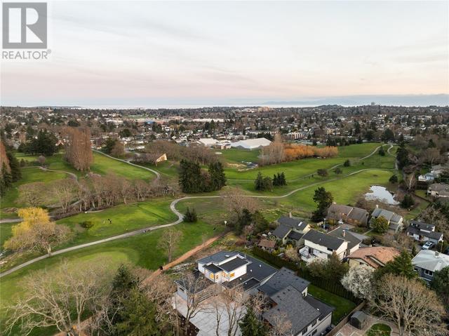 Aerial view of property directly on the Cedar Hill Golf Course | Image 49