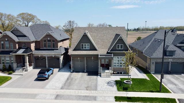 227 Trail Blvd, House detached with 4 bedrooms, 5 bathrooms and 7 parking in Springwater ON | Image 1