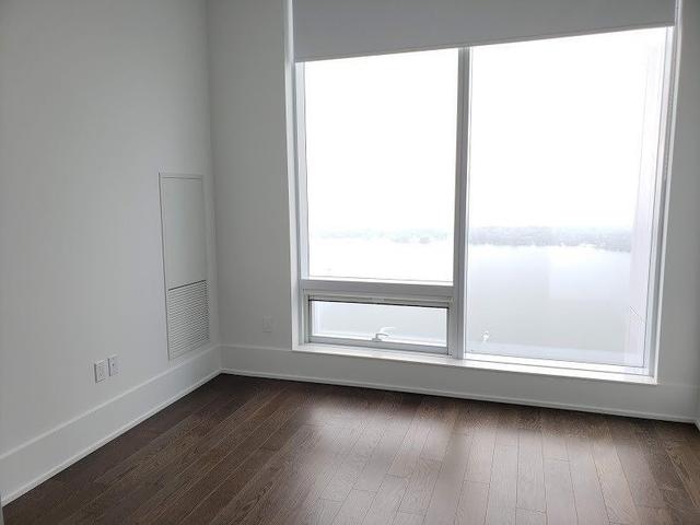 6505 - 10 York St, Condo with 2 bedrooms, 3 bathrooms and 2 parking in Toronto ON | Image 35
