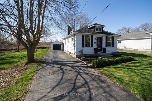 76 Baldwin Ave, House detached with 2 bedrooms, 1 bathrooms and 4 parking in Brantford ON | Image 12