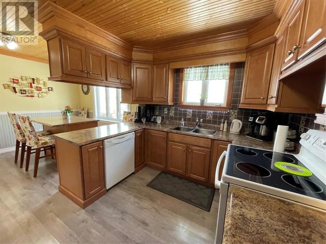 242 Main Street, House detached with 4 bedrooms, 2 bathrooms and null parking in Winterton NL | Image 6