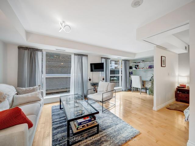 218 - 18 Beverley St, Condo with 1 bedrooms, 1 bathrooms and 1 parking in Toronto ON | Image 5