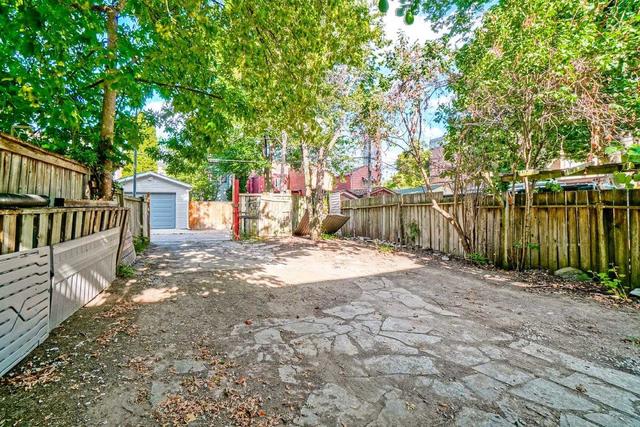 157 Huron St, House semidetached with 5 bedrooms, 2 bathrooms and 2 parking in Toronto ON | Image 11