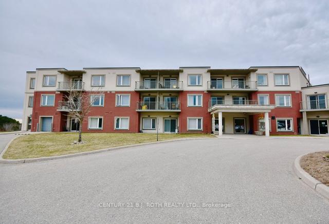 315 - 333 Lafontaine Rd W, Condo with 2 bedrooms, 2 bathrooms and 1 parking in Tiny ON | Image 1