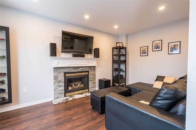 91 Widgeon St, House detached with 3 bedrooms, 4 bathrooms and 5 parking in Barrie ON | Image 3