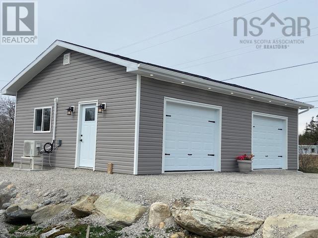 2132 Sandy Point Road, House detached with 3 bedrooms, 1 bathrooms and null parking in Shelburne MD NS | Image 2