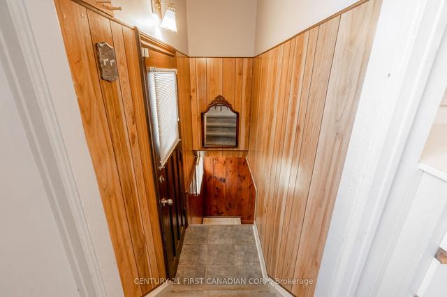 470 Ashland Ave, House detached with 2 bedrooms, 2 bathrooms and 4 parking in London ON | Image 14