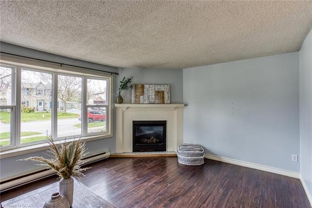 61 Upton Crescent, House detached with 3 bedrooms, 2 bathrooms and null parking in Guelph ON | Image 5