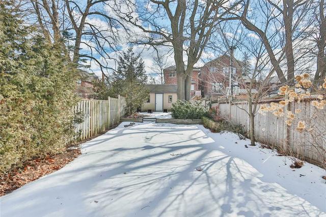 205 Roslin Ave, House detached with 4 bedrooms, 4 bathrooms and 2 parking in Toronto ON | Image 18