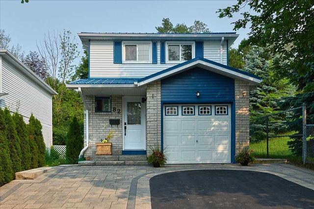82 Broadfoot Rd, House detached with 3 bedrooms, 2 bathrooms and 3 parking in Barrie ON | Image 1
