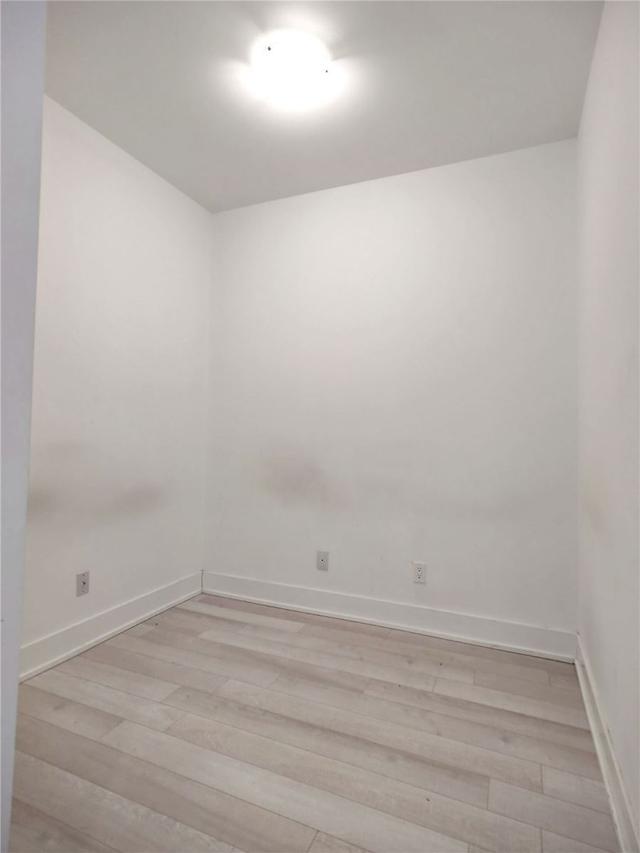 822 - 1 Belsize Dr, Condo with 1 bedrooms, 1 bathrooms and 0 parking in Toronto ON | Image 5