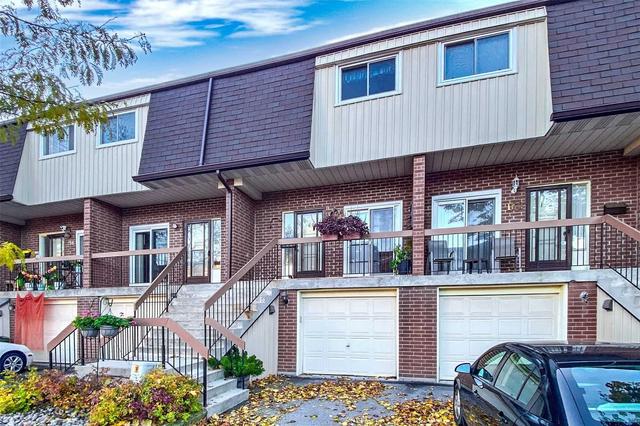 160 Homestead Rd, Townhouse with 3 bedrooms, 2 bathrooms and 3 parking in Toronto ON | Card Image