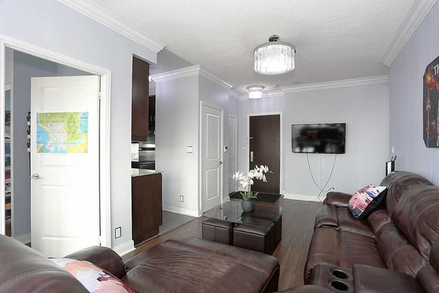 804 - 60 Absolute Ave, Condo with 2 bedrooms, 1 bathrooms and 1 parking in Mississauga ON | Image 2
