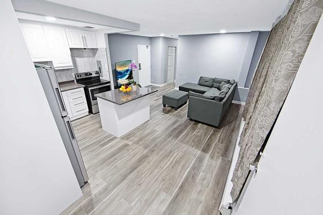 1001 - 15 Nicklaus Dr, Condo with 3 bedrooms, 1 bathrooms and 1 parking in Hamilton ON | Image 17