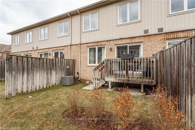 16 - 1035 Victoria Rd S, Townhouse with 3 bedrooms, 3 bathrooms and 2 parking in Guelph ON | Image 15