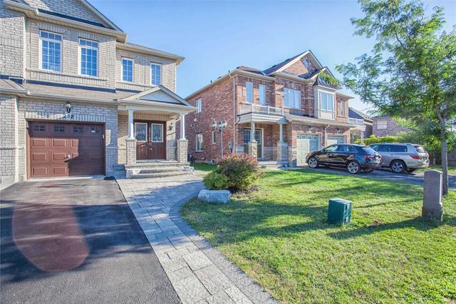 252 Lauderdale Dr, House semidetached with 3 bedrooms, 4 bathrooms and 3 parking in Vaughan ON | Image 23